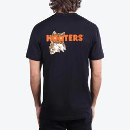 Classic Hooters Retro Art